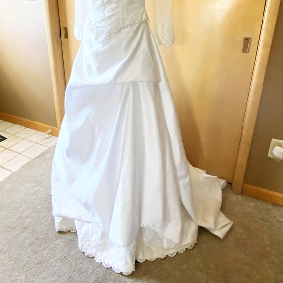 NWT Sz 12 Venus White Long Sleeve Satin Wedding - Picture 4 of 10